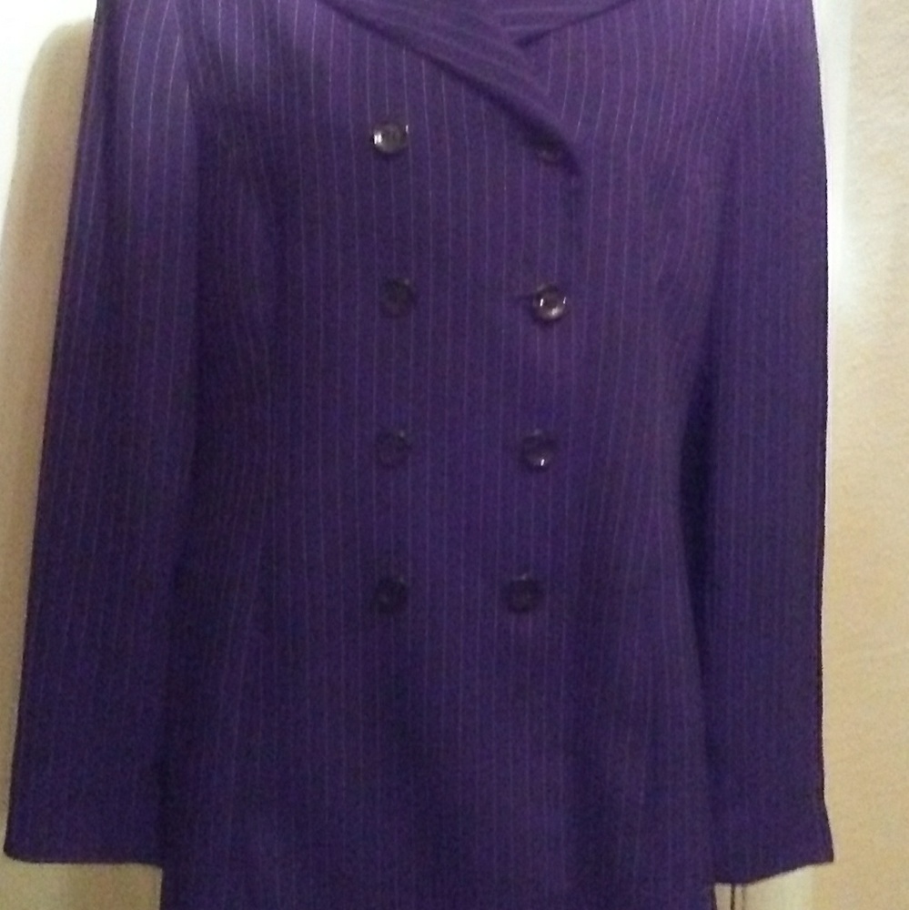 Women's Jacket - Picture 2 of 2